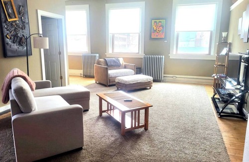 Jackson Apartment | Art BnB in Downtown Jackson