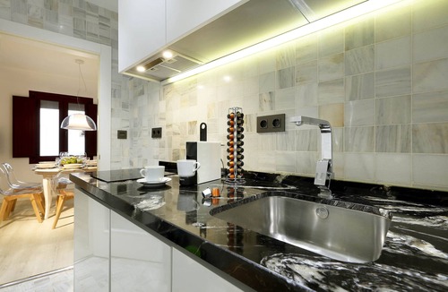 Sacromonte Apartment | ART CHAPIZ I-Sunny Luxury Apartment-Albayzin. Alhambra views. Parking!
