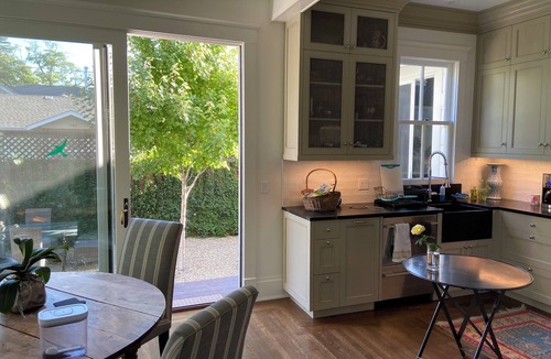 St. Helena House | Art Collector's Jewel Box St. Helena Cottage