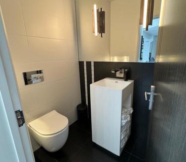 Truro House | Art Deco 52