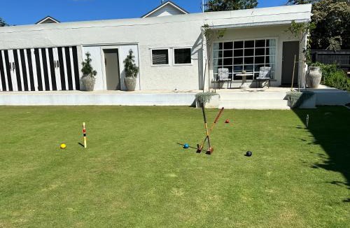 Havelock North House | Art Deco BNB