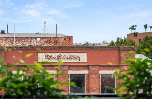 Collingwood North Apartment | Art Deco - Collingwood Hideaway