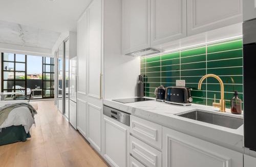 Collingwood North Apartment | Art Deco - Collingwood Hideaway