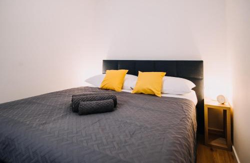 Dubrovnik Old Town Apartment | ART DECO DUBROVNIK APARTMENTS by DuHomes