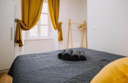 Dubrovnik Old Town Apartment | ART DECO DUBROVNIK APARTMENTS by DuHomes