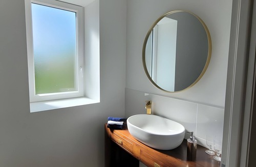 Puybarban Bed & Breakfast | Art Deco Room – 1920s Elegance