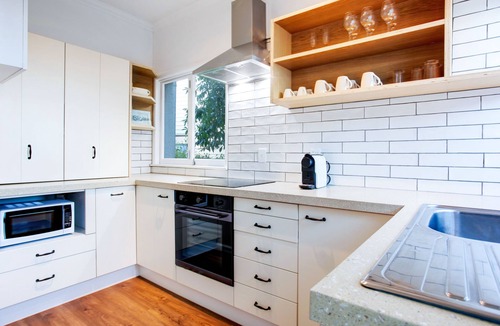 St. Mary's Bay House | Art Deco with stunning views 2BR