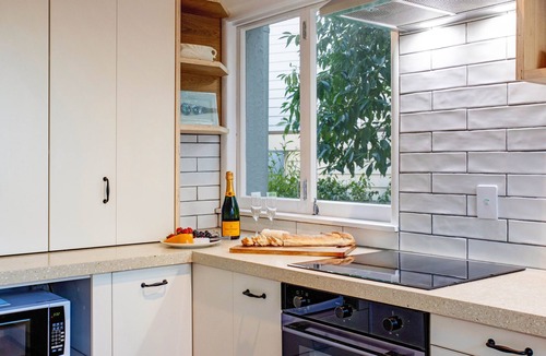 St. Mary's Bay House | Art Deco with stunning views 2BR