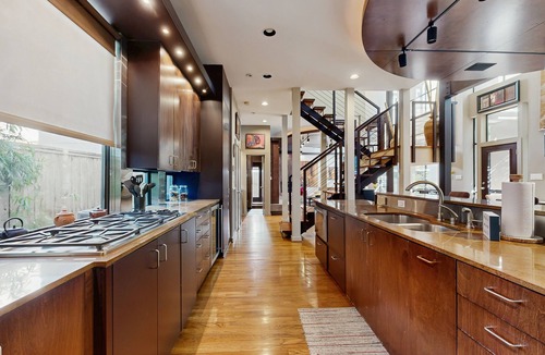 Montrose House | Art-filled architectural gem home w private pool & fireplace - view of downtown