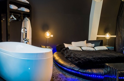Rochecorbon Hotel | Art Hôtel Rochecorbon