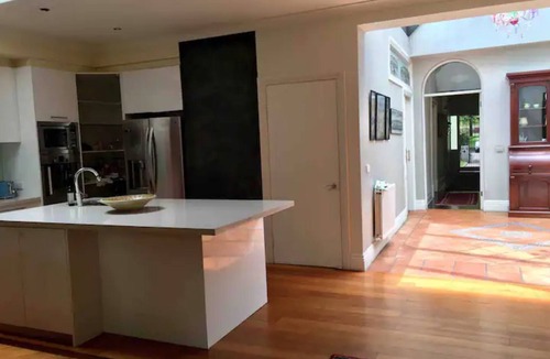 Fitzroy North House | Art House on the park