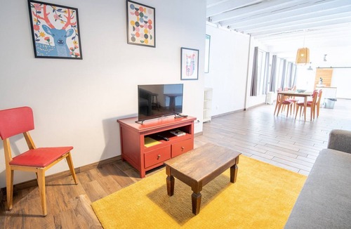Amboise Apartment | ART IS AN ALE Annexe - Facing the castle