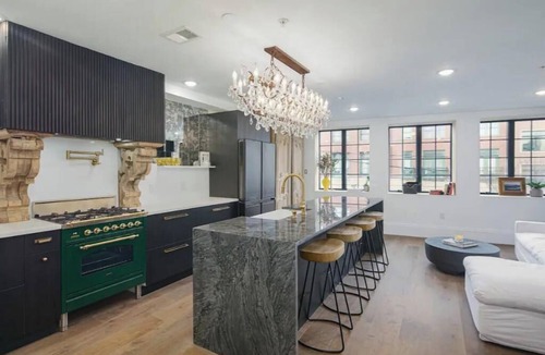 Spring Garden Apartment | Art Museum Luxury Two-Bedroom