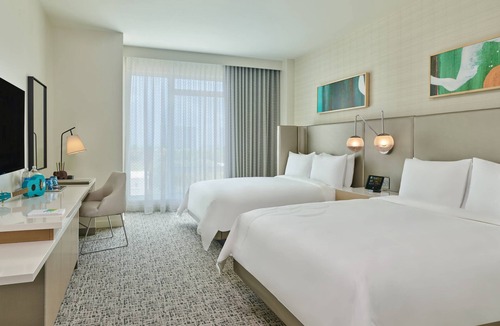 Central Sarasota Hotel | Art Ovation Hotel, Autograph Collection