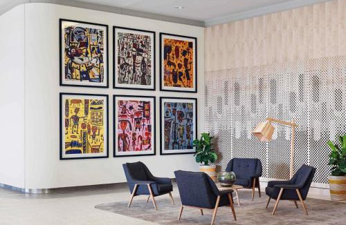 Parkville Hotel | Art Series - The Larwill Studio