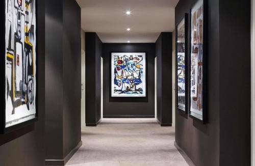 Parkville Hotel | Art Series - The Larwill Studio