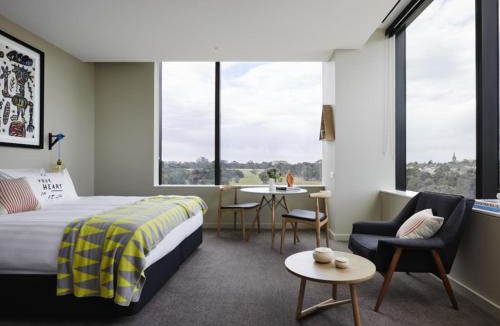 Parkville Hotel | Art Series - The Larwill Studio