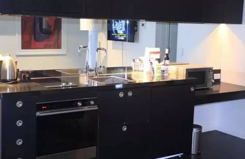 Walkerville Hotel | Art Series - The Watson