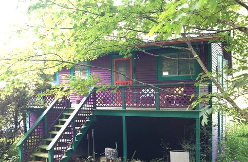 Bakersville Apartment | Art Studio Apartment in Magical Mountain Setting