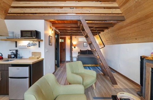 Stevenson Cabin | Artbliss