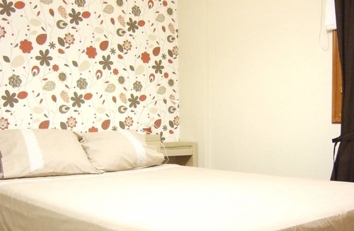 Bilbao Old Town Apartment | Artekale apartment in Old Town optional parking