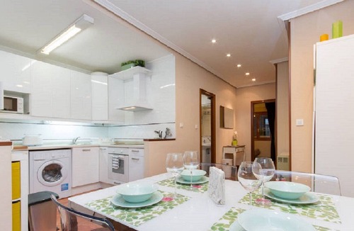 Bilbao Old Town Apartment | Artekale apartment in Old Town optional parking
