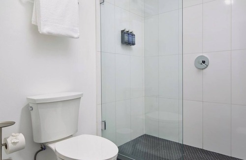 Kennett Square Hotel | Artelo