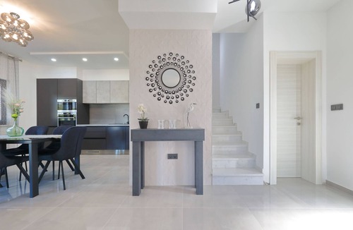 Brisevo House | Artemis vacation home with balcony, terrace and garden - Holiday home Artemis