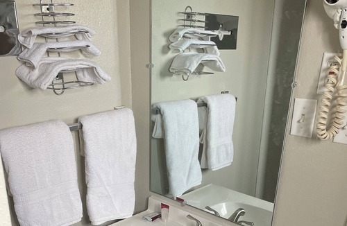 Artesia Hotel | Artesia Inn Extended Stay