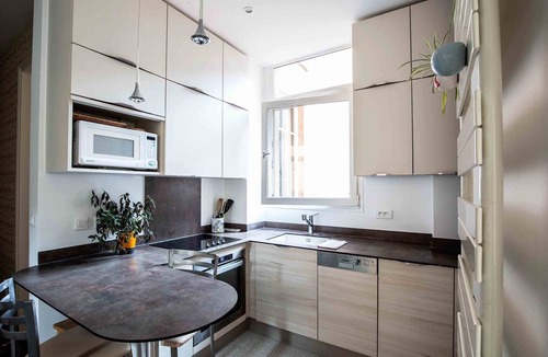 Les Halles Apartment | Artful Elegance, by Veeve