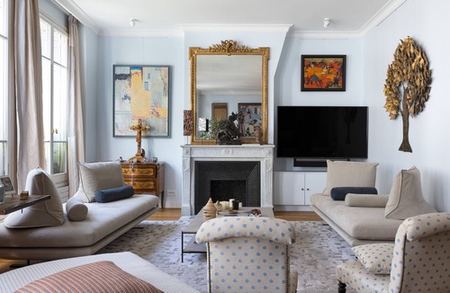 Les Halles Apartment | Artful Elegance, by Veeve