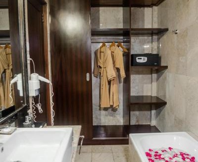 Dewi Sri Hotel | Arthur Suites Villa