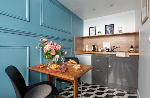 Quartier de la Porte-Saint-Denis Apartment | Artisan Lofts near Marais
