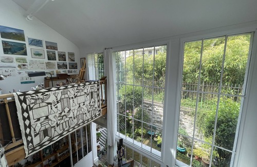 Croulebarbe House | Artist House with a private garden in the center of Paris