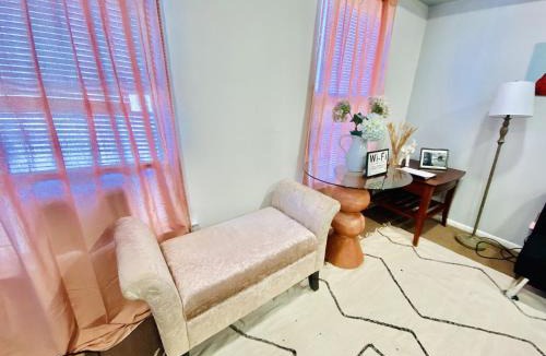 Eastwick Apartment | Artist in the Barn