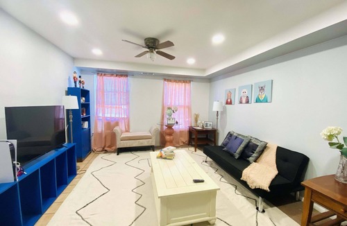 Eastwick Apartment | Artist in the Barn - Artsy 2BR Apartment w Parking near Airport