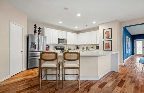 Leander House | Artist Retreat in North Austin - Endless Amenities