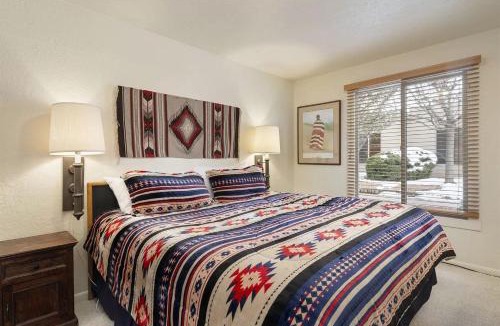 Northeast Santa Fe Apartment | Artist Road #7