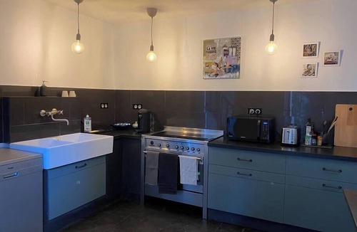 Gare House | Artist's Home - Villa & Private Courtyard - 200m2