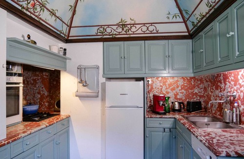 Preuilly-sur-Claise House | 👉 Artist’s residence – magical surroundings & unique charm