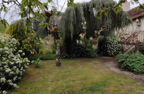 Preuilly-sur-Claise House | 👉 Artist’s residence – magical surroundings & unique charm
