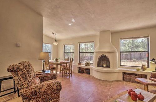 Rowe House | Artist's Retreat w/Pecos National Park Views!