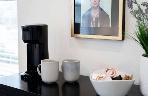 Bentonville Condo | Artistic 1BR Near Crystal Bridges & Trails