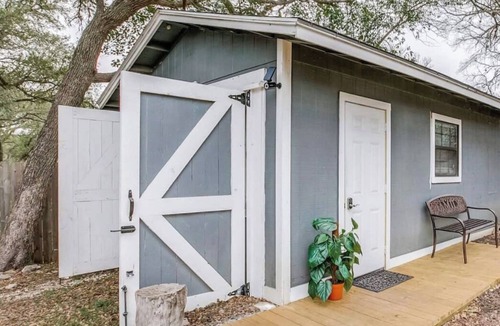 North San Antonio - SAT Apartment | Artistic Alamo Studio