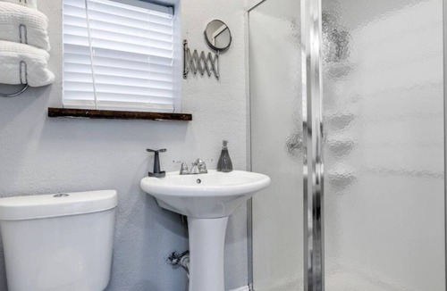 North San Antonio - SAT Apartment | Artistic Alamo Studio