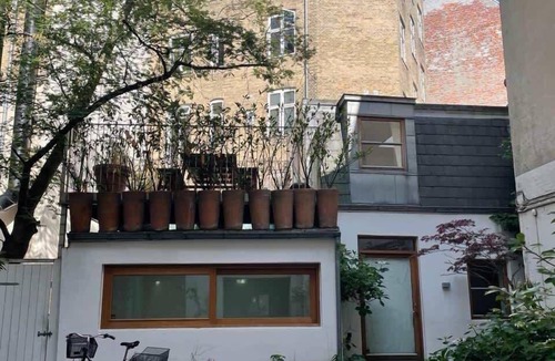 Frederiksberg C Apartment | Artistic Apartment on Vaernedamsvej Prime CPH