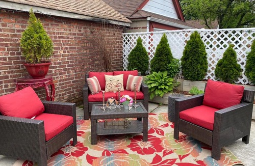 Queens Apartment | Artistic Cozy Home