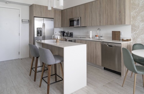 Northeast Miami Condo | Artistic Design District Stay, Parking, Pool, Gym