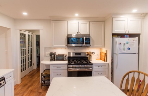 Salem House | Artistic Historical home, walkDT