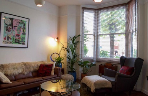 Hackney Downs Apartment | Artistic Modern 1 Bedroom Flat in Clapton